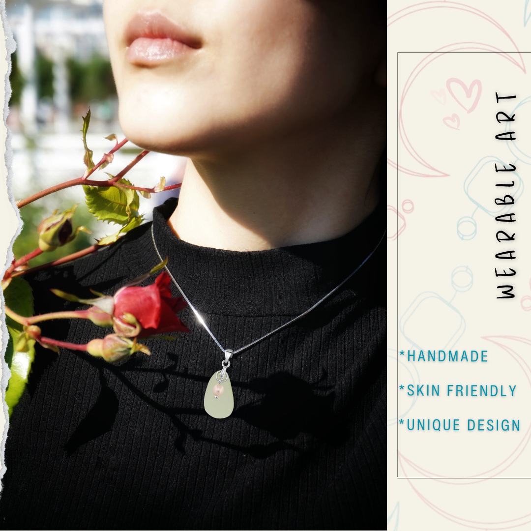 BESHEEK | Mint Green Seaglass Freshwater Pearl Necklace