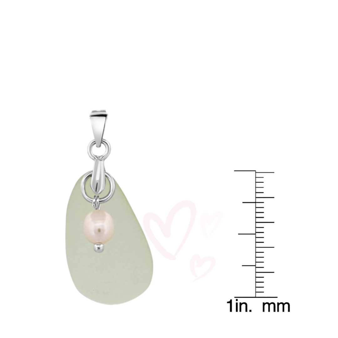 BESHEEK | Mint Green Seaglass Freshwater Pearl Necklace