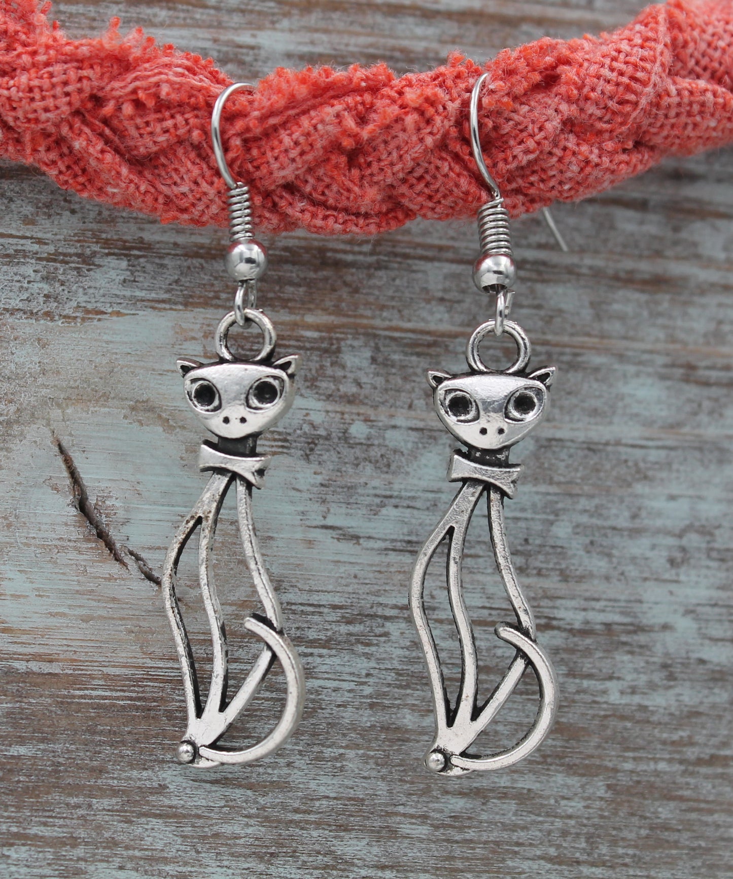 BESHEEK Antique Silvertone Cutout Slender Kitty Cat Dangle Earrings | Hypoallergenic Boho Beach Gala Wedding Style Fashion Earrings