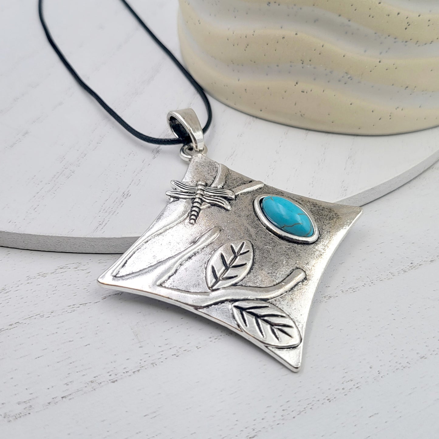BESHEEK Antiqued Silvertone Boho Chic Dragonfly Rhombus Necklace Pendant | Hypoallergenic Boho Kitchsy Artistic Funky Cute Style Fashion Necklace