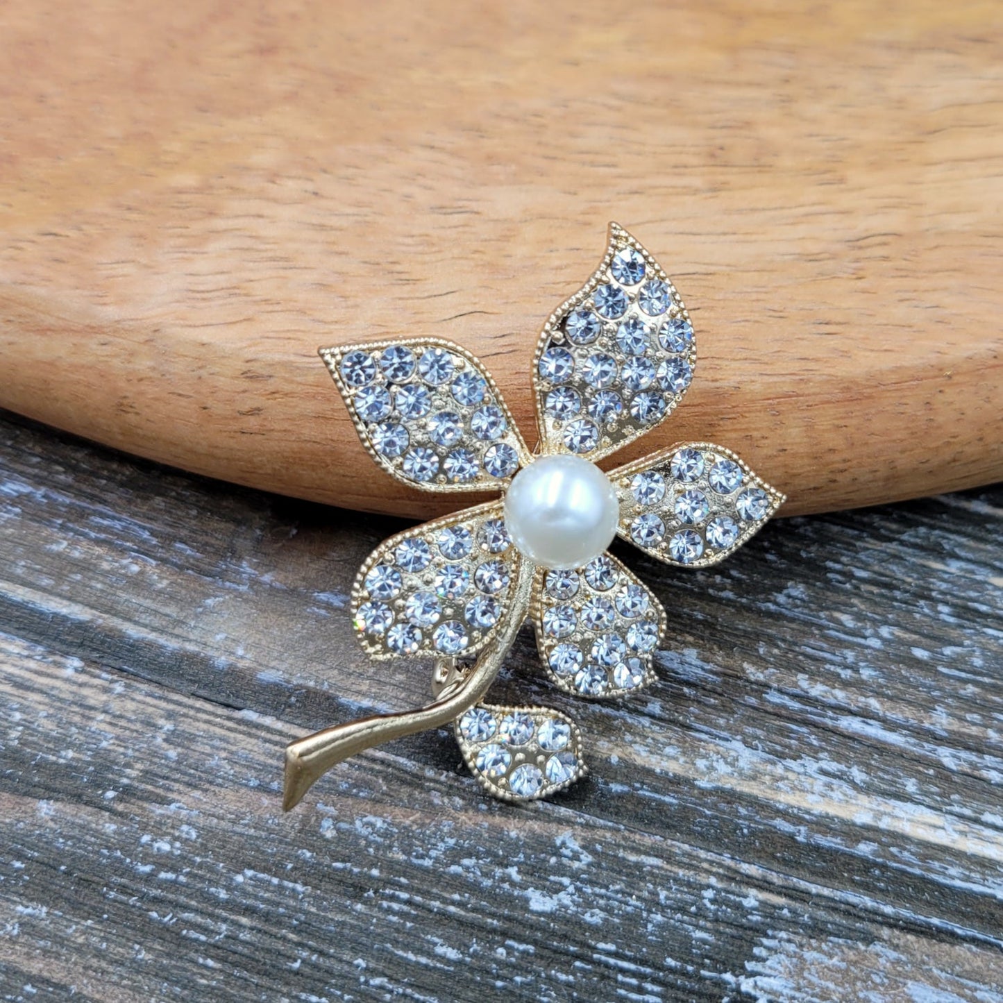 BESHEEK Goldtone, Rhinestone and faux pearl Flower Professional Artisan Brooch Pin | Handmade Hypoallergenic Office, Suit, Networking Style Jewelry