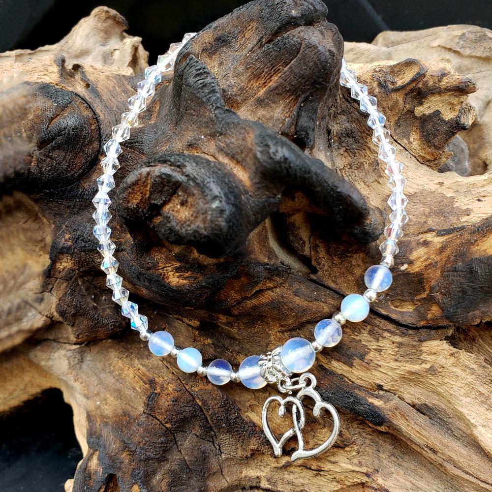 BESHEEK Silvertone and Moonstone double heart stretch bracelet| Handmade Hypoallergenic Boho Beach Gala Wedding Style Jewelry