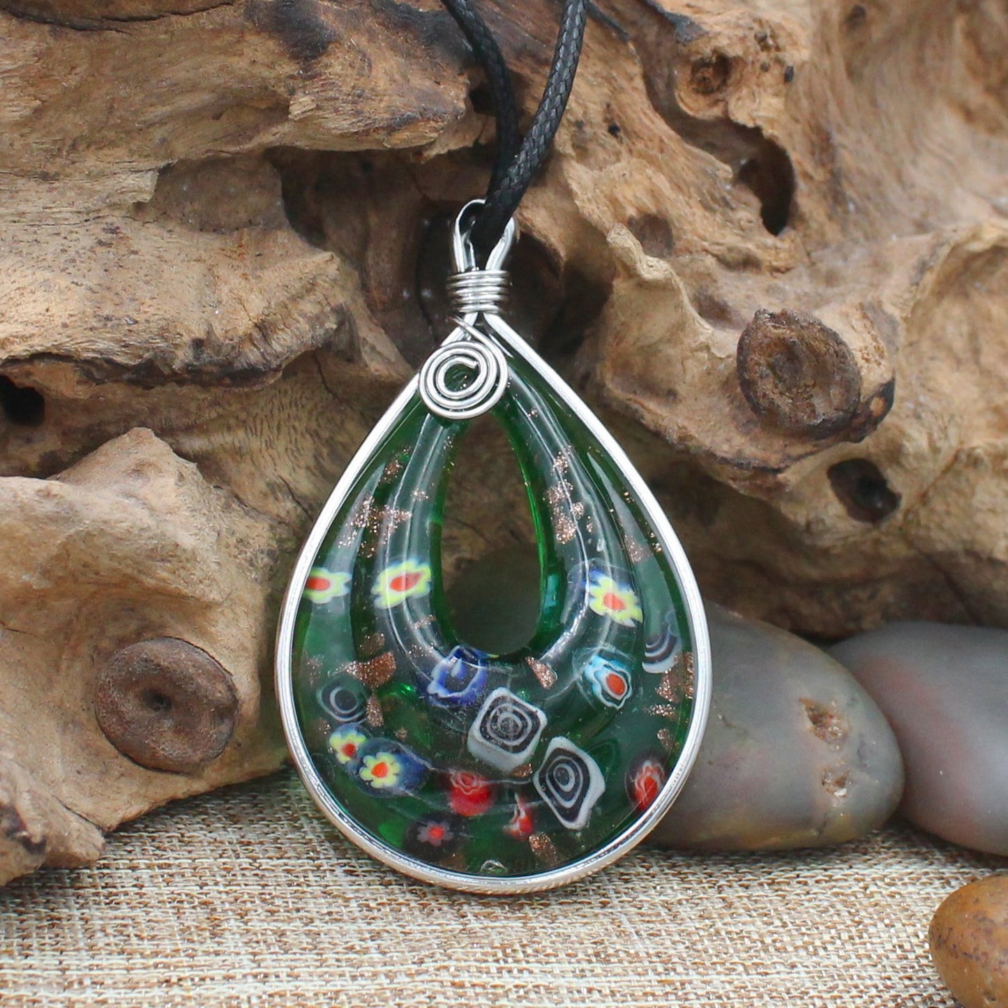 BESHEEK Handmade Murano Inspired Blown Glass Lampwork Art Green Millefiori Teardrop Donut Necklace Pendant ? Handcrafted Artisan Hypoallergenic Italian Style Jewelry