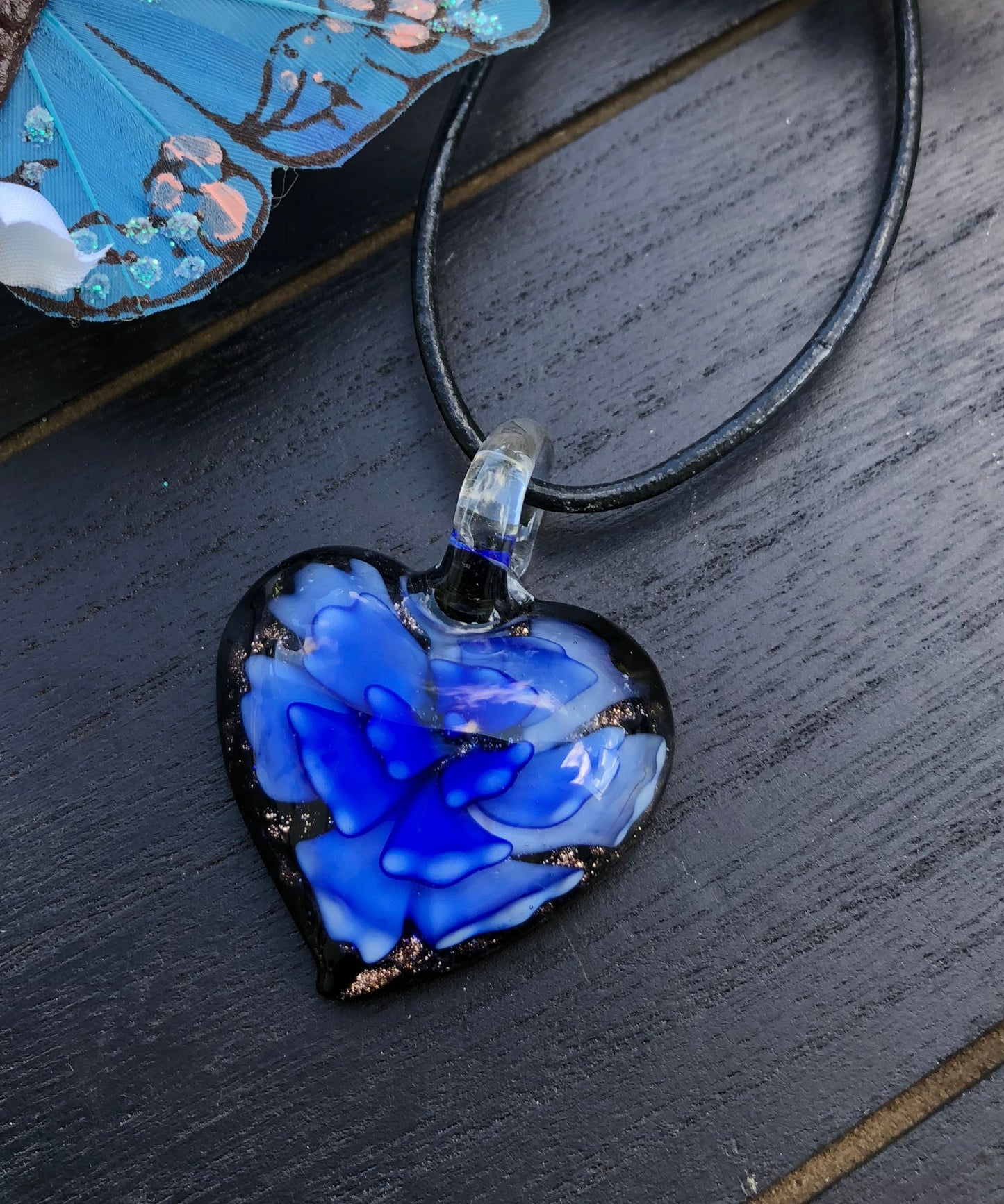 BESHEEK Handmade Murano Inspired Blown Glass Lampwork Art Royal Blue Murano Glass Flower Heart Pendant Necklace? Handcrafted Artisan Hypoallergenic Italian Style Jewelry