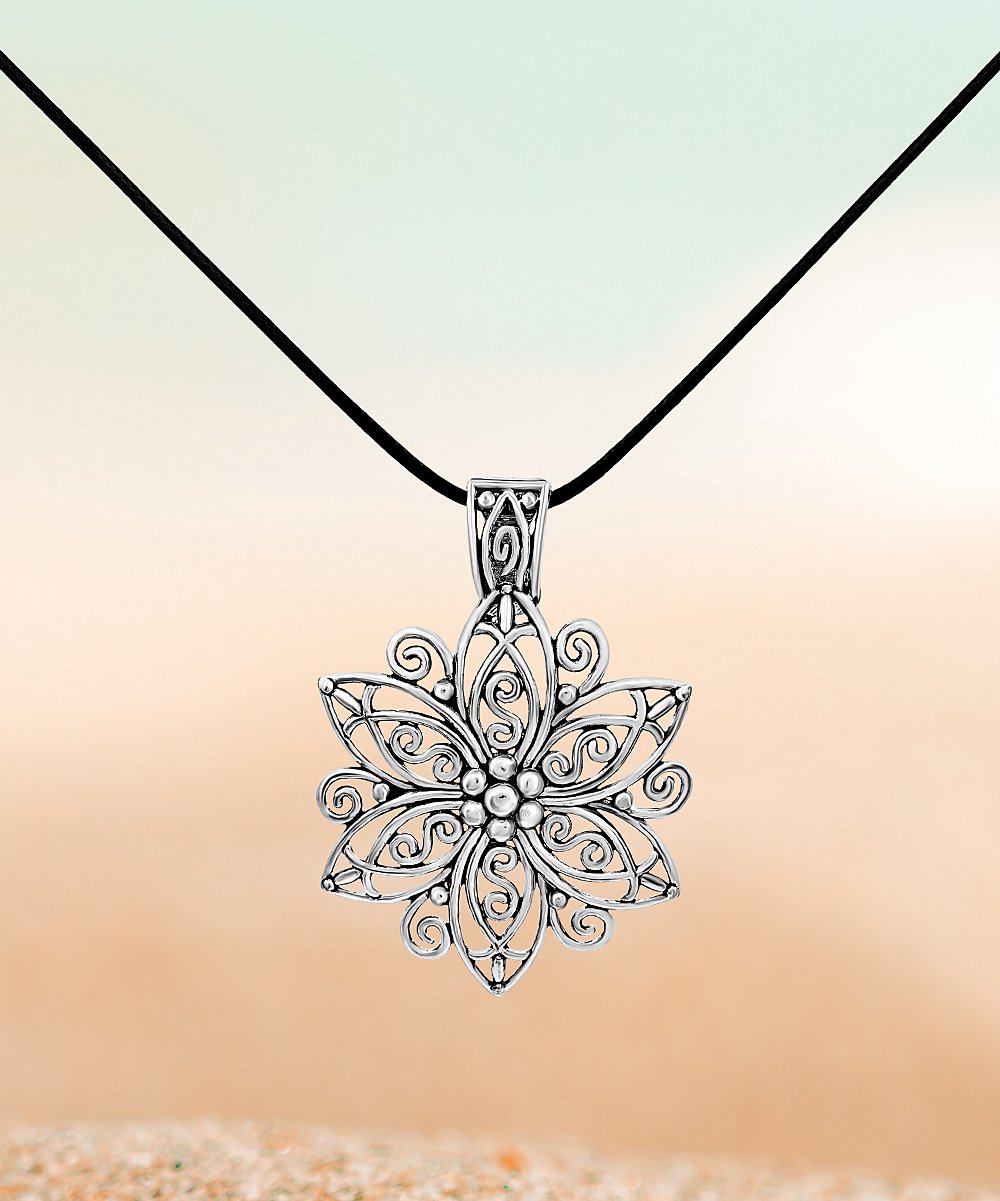 BESHEEK Silvertone Filigree Mandala Pendant Necklace? Handmade Hypoallergenic Boho Beach Gala Wedding Style Fashion Jewelry