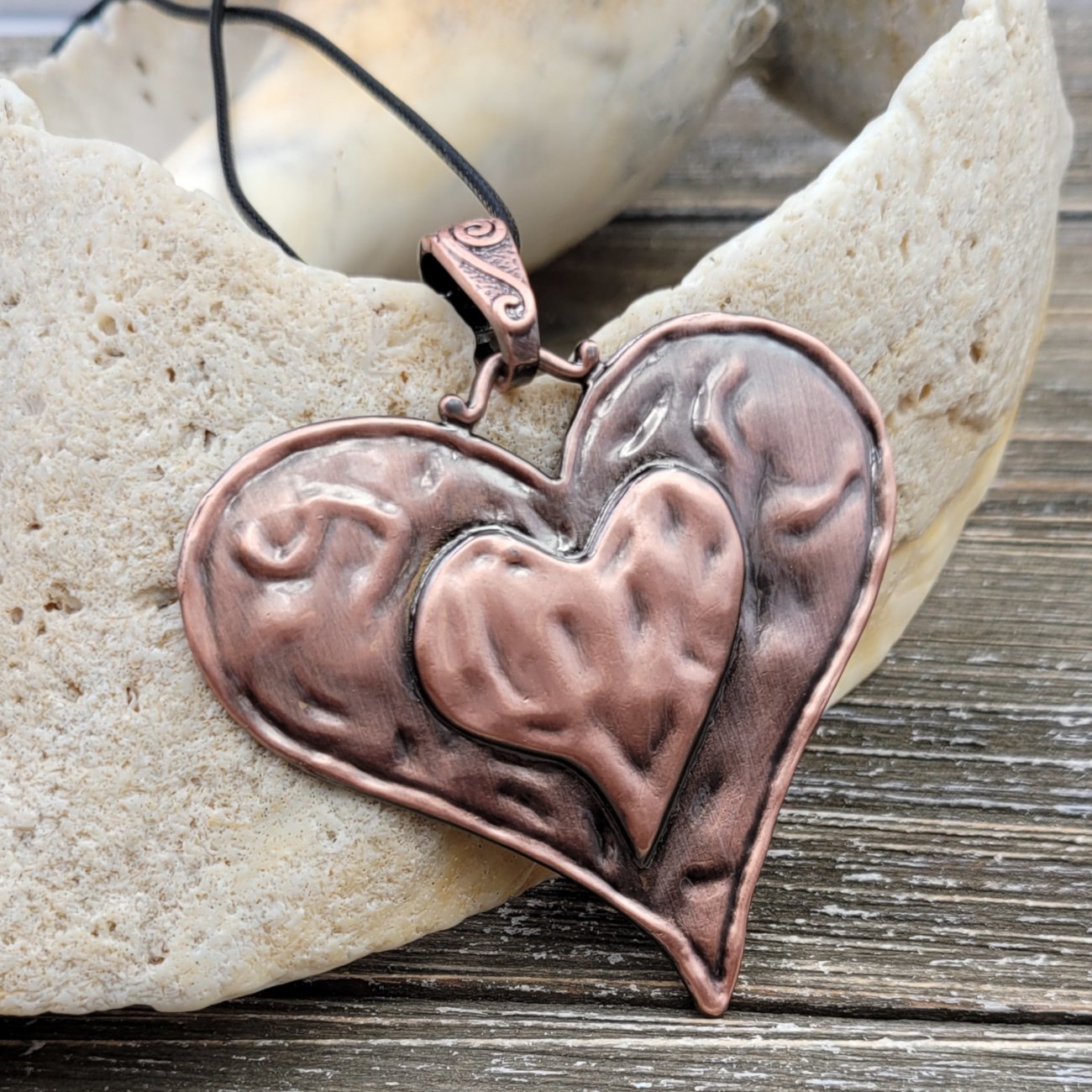 BESHEEK Antique Copper Dual Hearts Pendant Necklace? Handmade Hypoallergenic Boho Beach Gala Wedding Style Fashion Jewelry
