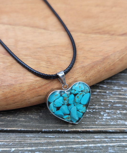 BESHEEK Turquoise Stone captured in Resin Heart Pendant Necklace? Handmade Hypoallergenic Boho Beach Gala Wedding Style Fashion Jewelry